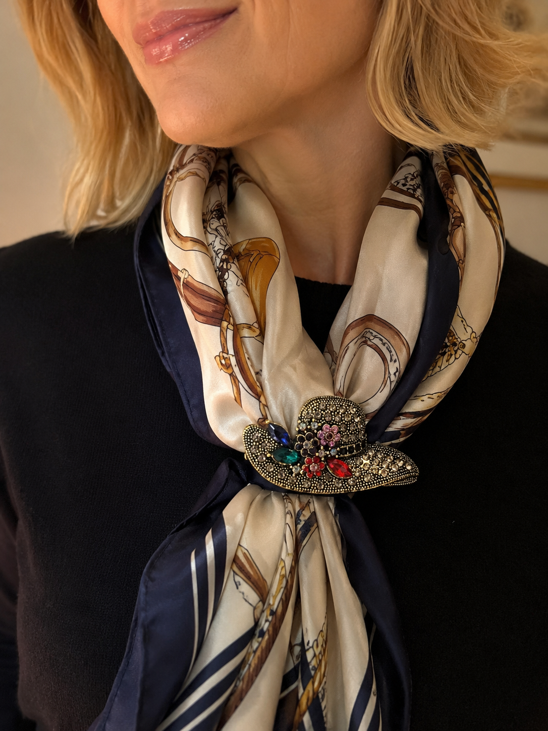 Broche dore chapeaux