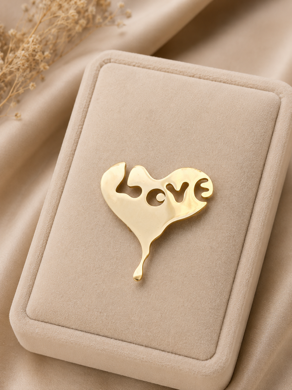 Broche coeur love or